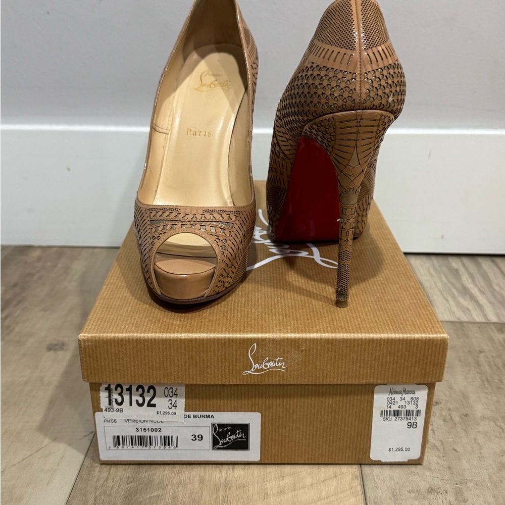 Christian Louboutin Pumps Size: 39- Nude Suellena 120 Patent Leather Heel